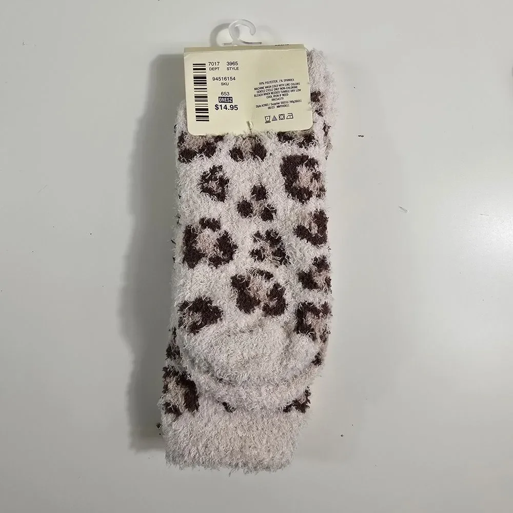 Aeropostale Cream Fuzzy Paw‑Print Socks